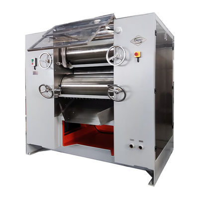 Machine de broyage de pâte de savon à rouleaux à trois broyeurs de 10 à 30 mm