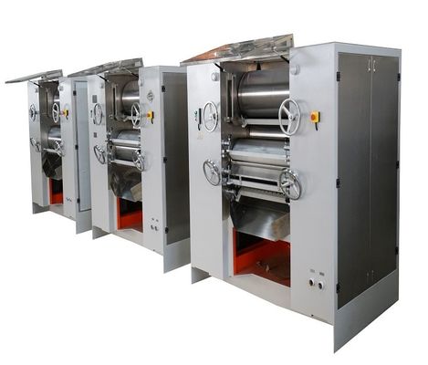 Machine de fabrication de savon entièrement automatique de 3000 kg pour la production de lingettes