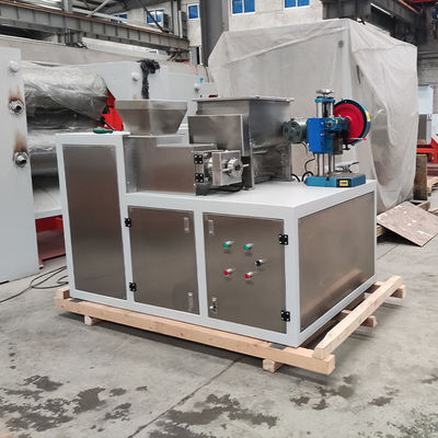 Stamper manuel 100 kg/h Petite machine à faire du savon de bar à l'hôtel avec PLC